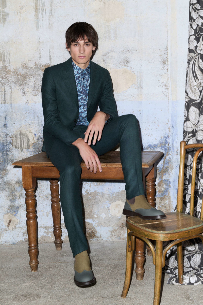Emanuel Ungaro lookbook for Autumn/Winter 2025