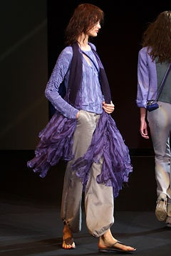 Giorgio Armani fashion show for Spring/Summer 2003