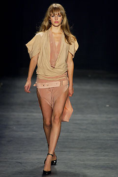 Jill Stuart fashion show for Spring/Summer 2003