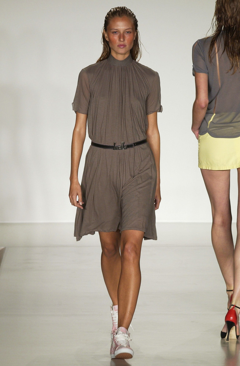 Luelle fashion show for Spring/Summer 2003