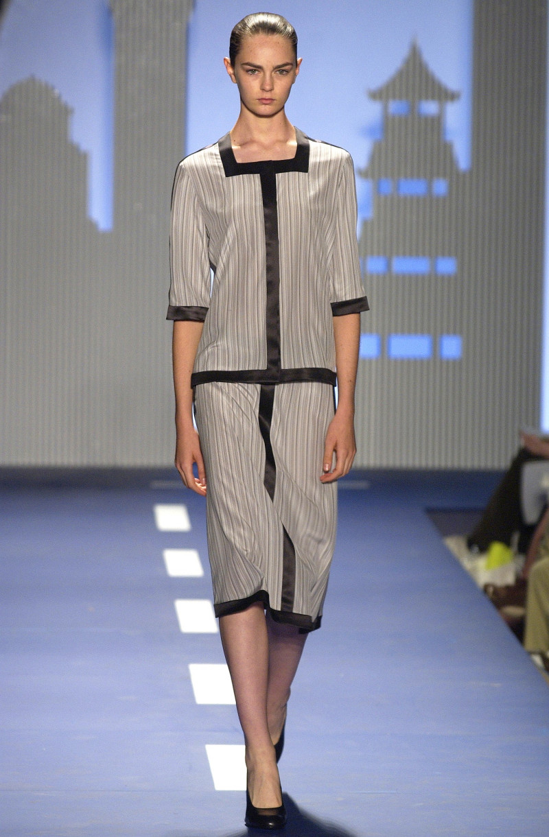 Miguel Adrover fashion show for Spring/Summer 2003