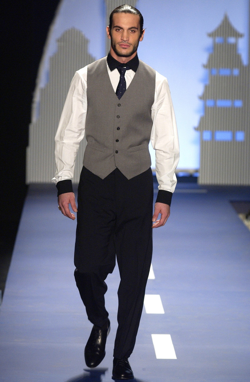 Miguel Adrover fashion show for Spring/Summer 2003