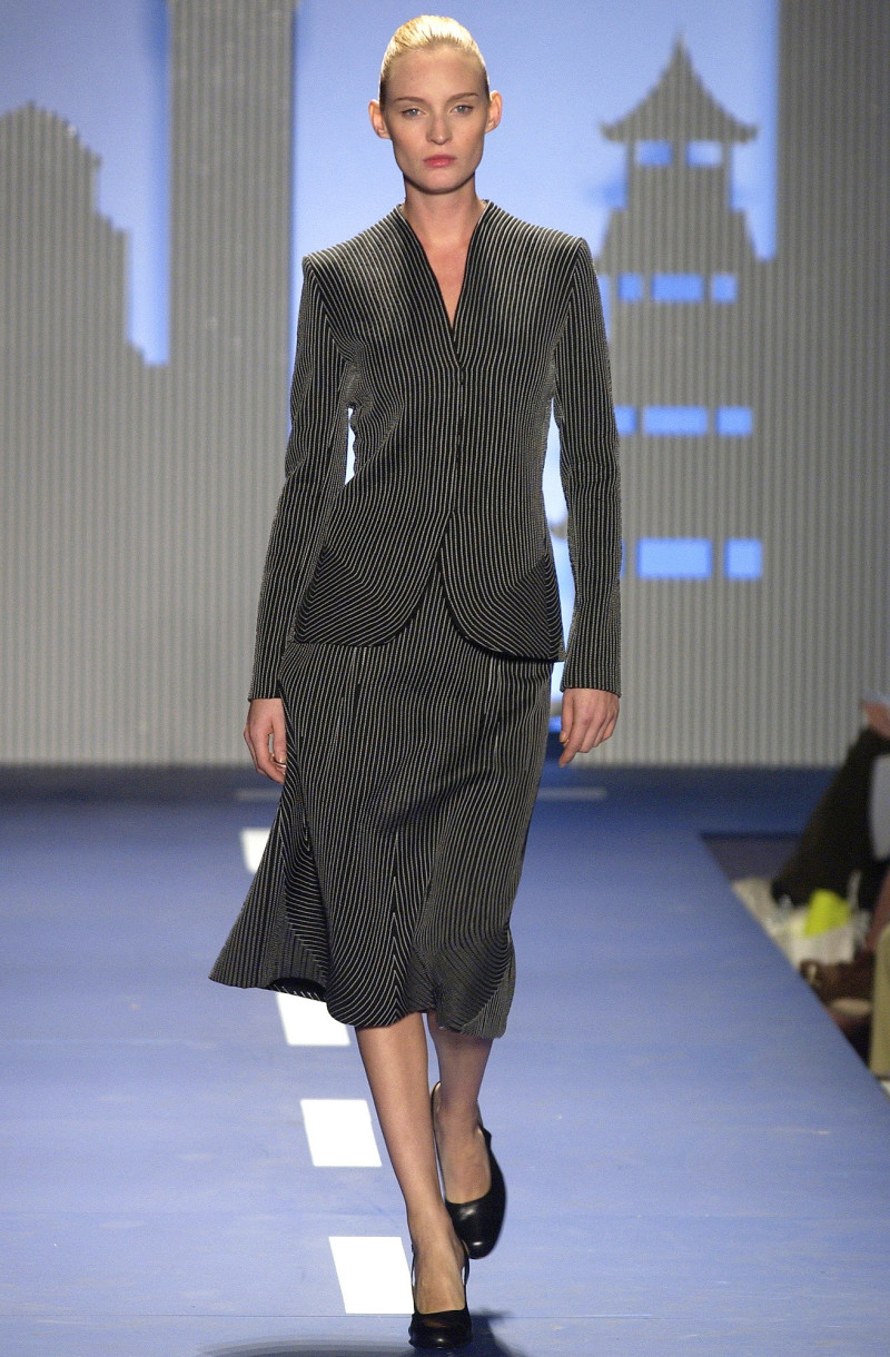 Miguel Adrover fashion show for Spring/Summer 2003