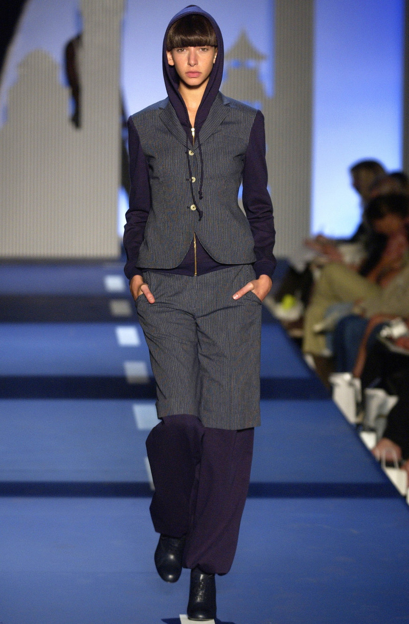 Miguel Adrover fashion show for Spring/Summer 2003