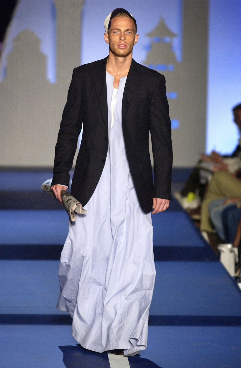 Miguel Adrover fashion show for Spring/Summer 2003
