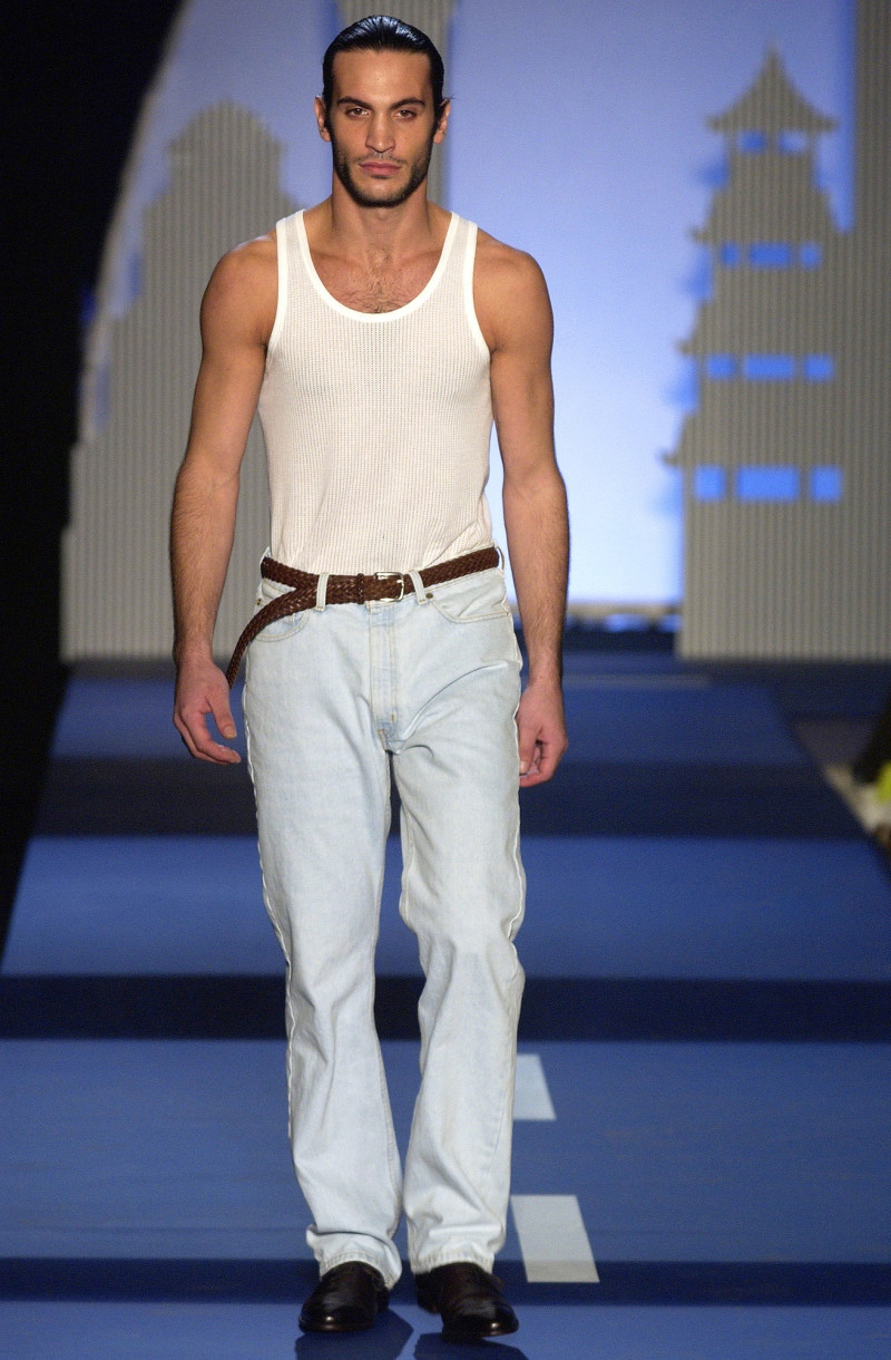 Miguel Adrover fashion show for Spring/Summer 2003