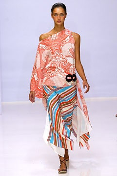 Peter Som fashion show for Spring/Summer 2003