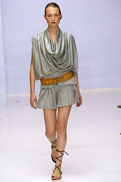 Peter Som fashion show for Spring/Summer 2003