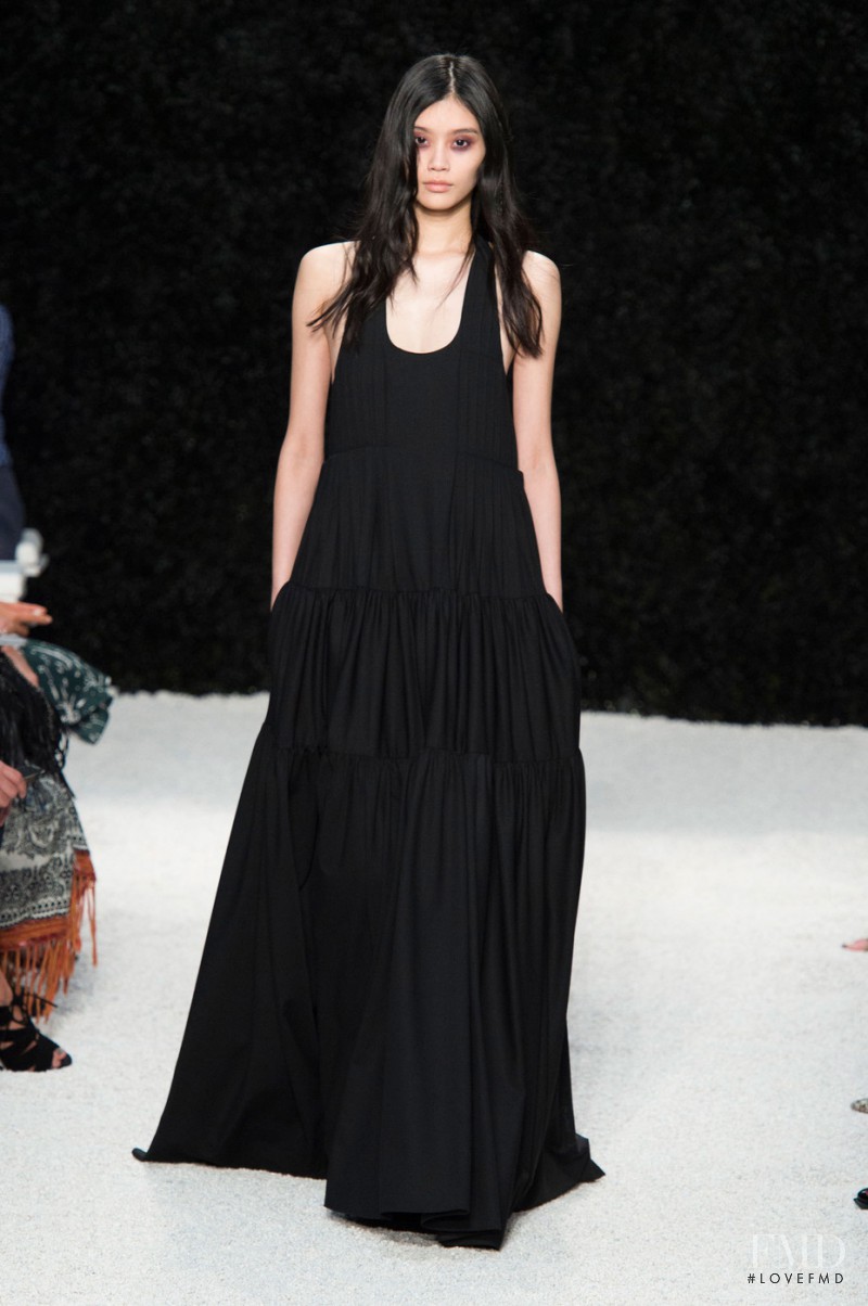 Ming Xi featured in  the Vera Wang fashion show for Spring/Summer 2015