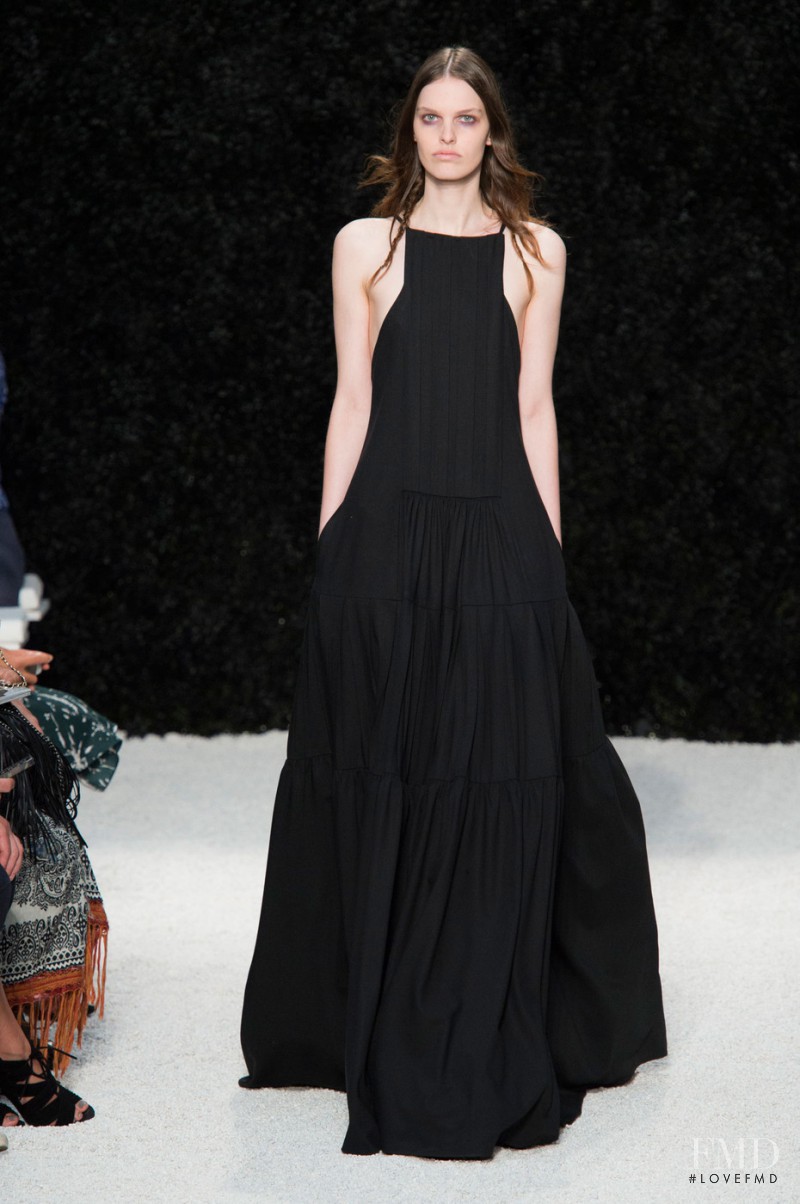 Lisa Verberght featured in  the Vera Wang fashion show for Spring/Summer 2015
