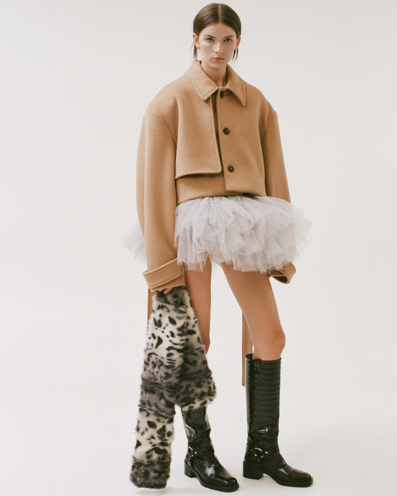 Aknvas lookbook for Resort 2026