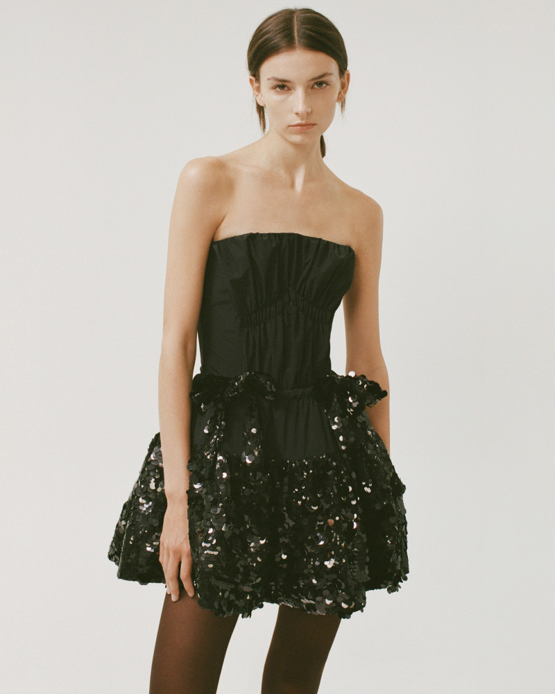 Aknvas lookbook for Resort 2026