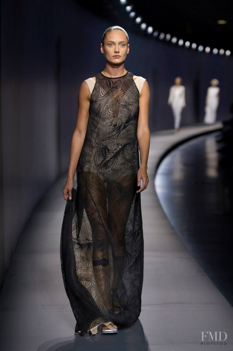 Karmen Pedaru featured in  the Vionnet fashion show for Spring/Summer 2015