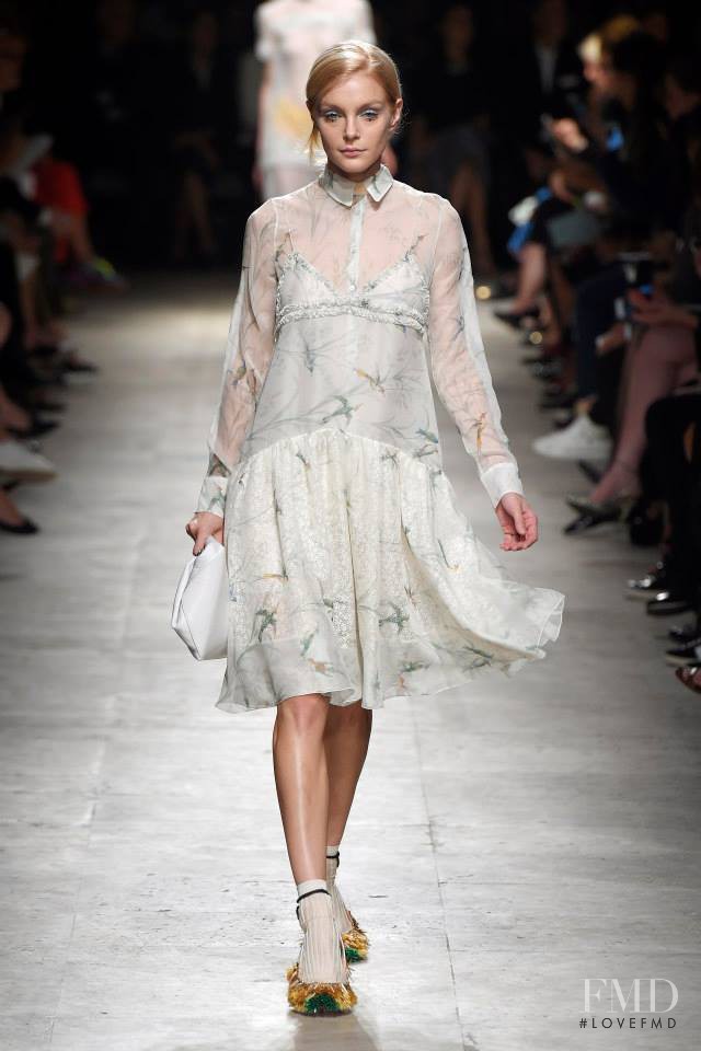 Jessica Stam featured in  the Rochas fashion show for Spring/Summer 2015