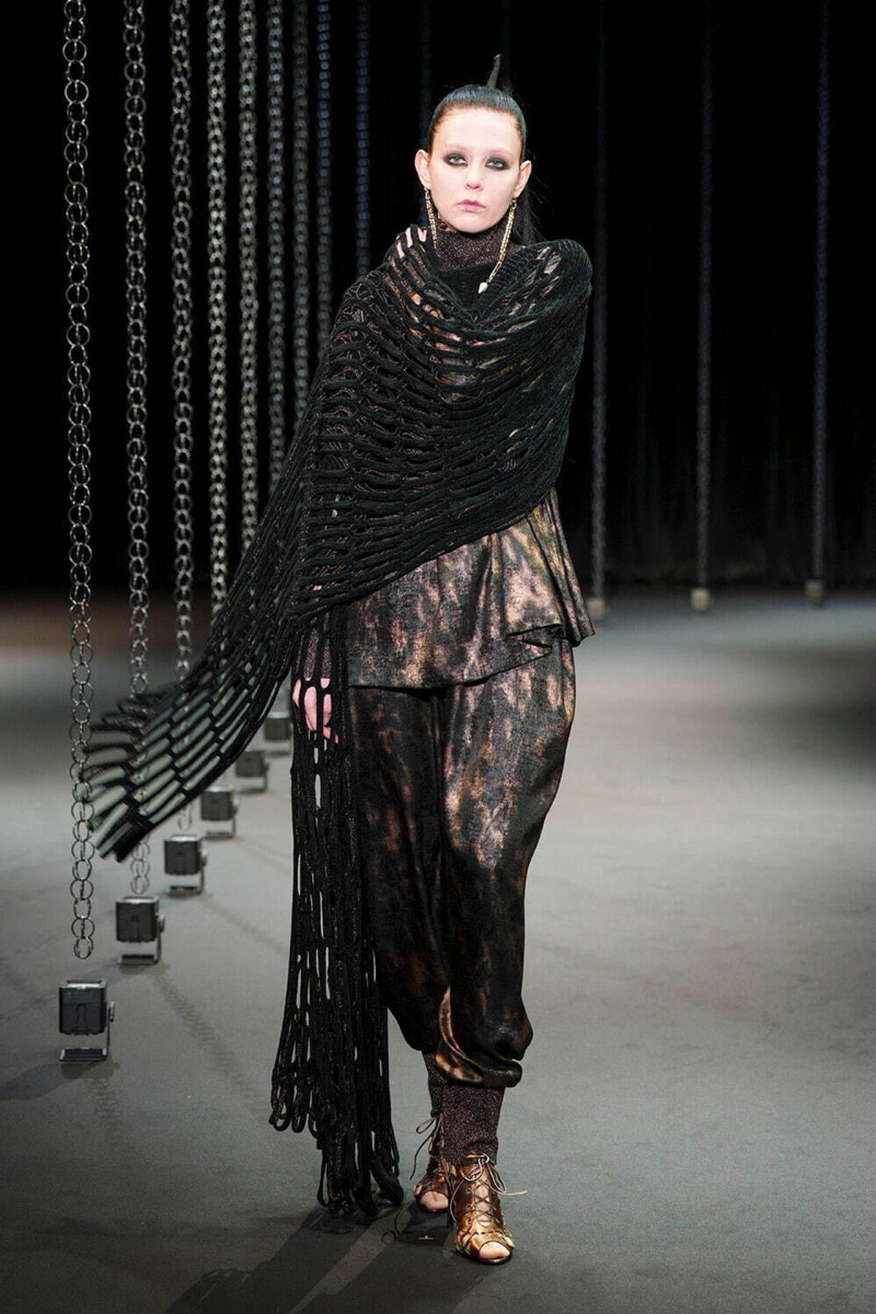 Hiroko Koshino fashion show for Autumn/Winter 2025