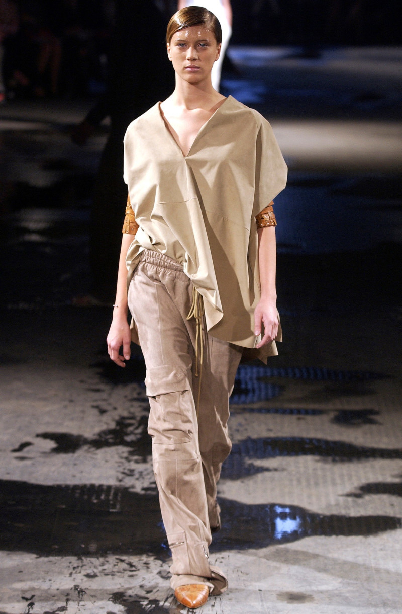 Ruffo Research fashion show for Spring/Summer 2003