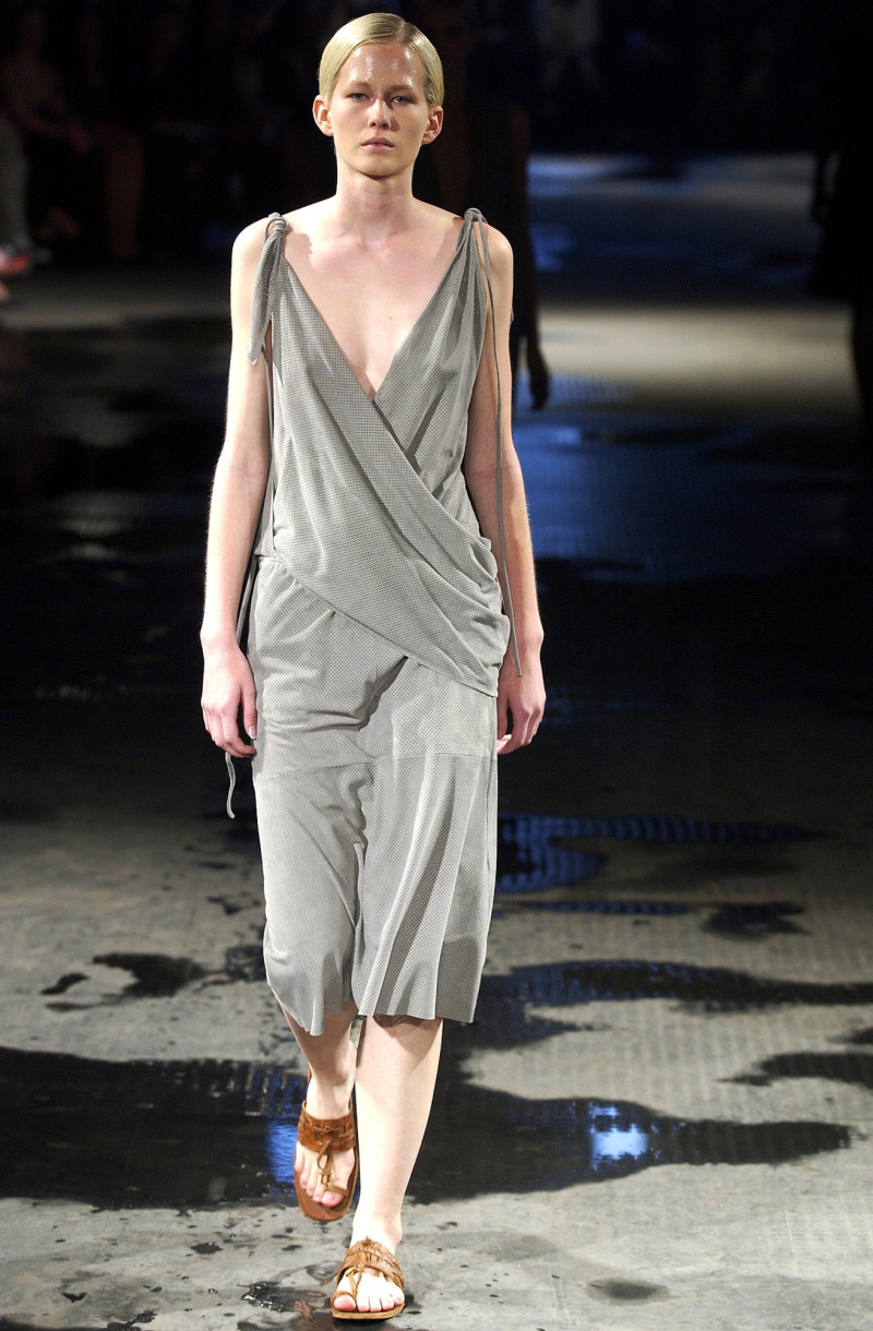 Ruffo Research fashion show for Spring/Summer 2003