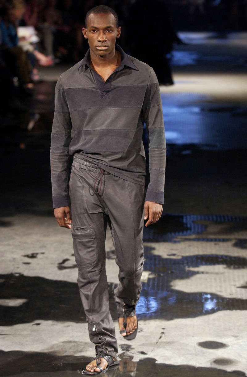 Ruffo Research fashion show for Spring/Summer 2003