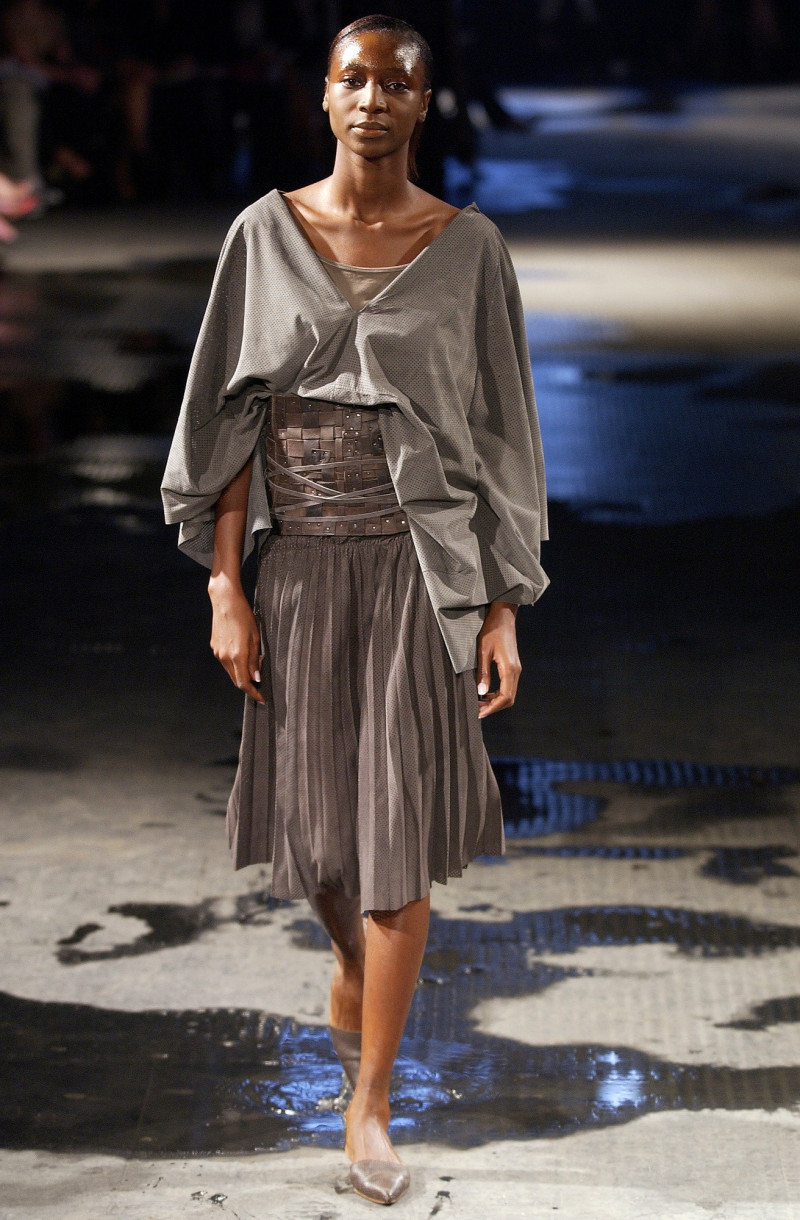 Ruffo Research fashion show for Spring/Summer 2003