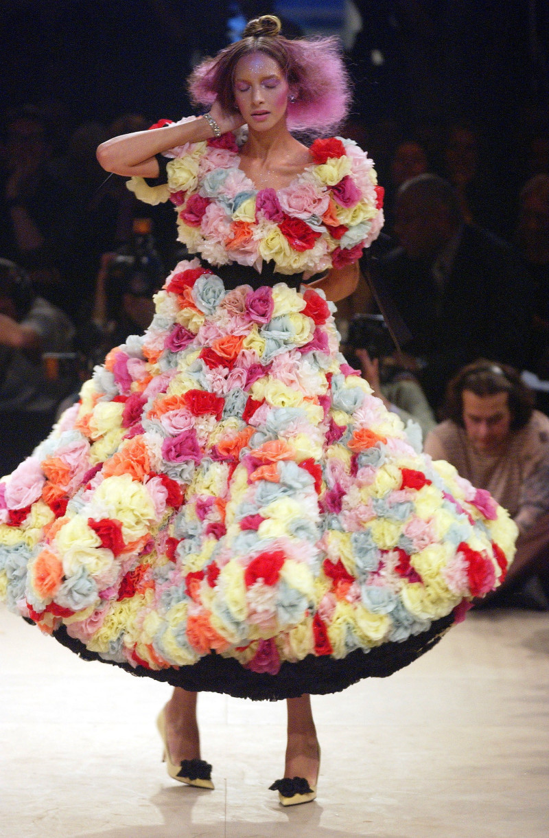 Viktor & Rolf fashion show for Spring/Summer 2003