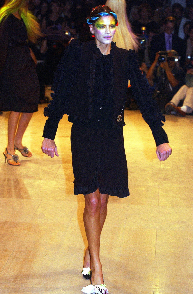 Viktor & Rolf fashion show for Spring/Summer 2003
