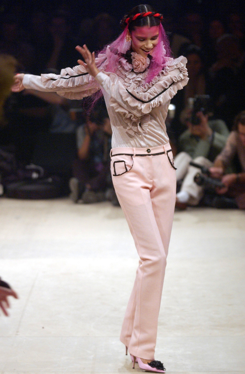 Viktor & Rolf fashion show for Spring/Summer 2003