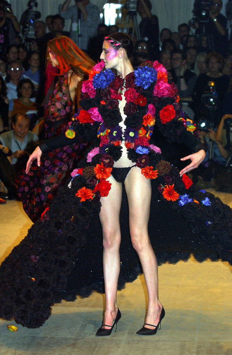 Viktor & Rolf fashion show for Spring/Summer 2003