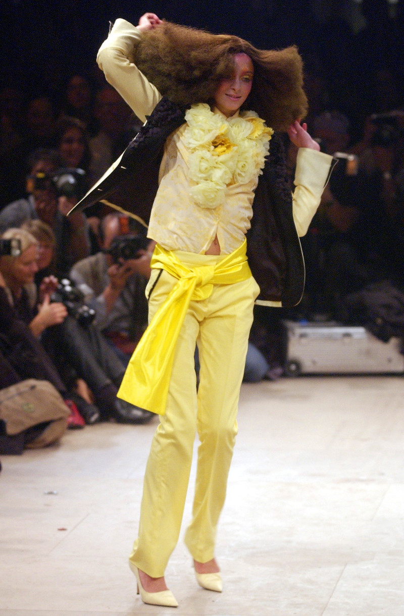 Viktor & Rolf fashion show for Spring/Summer 2003