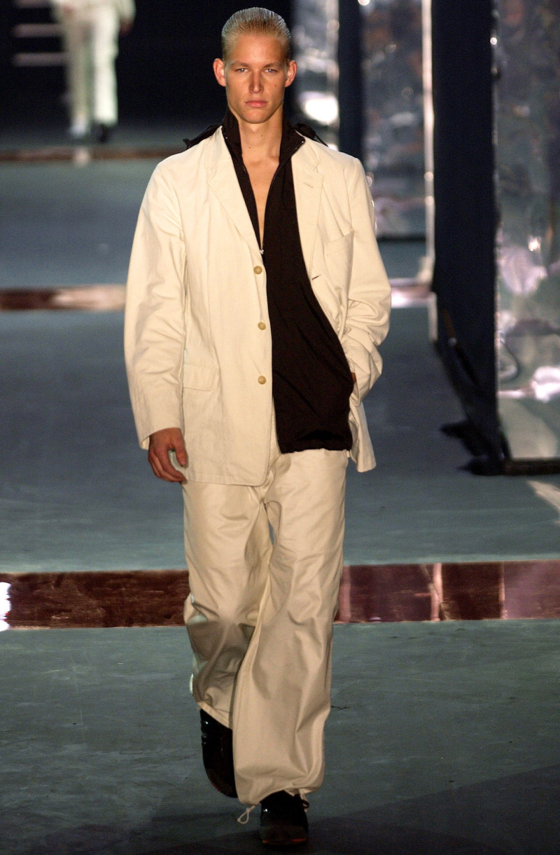 Y-3 fashion show for Spring/Summer 2003