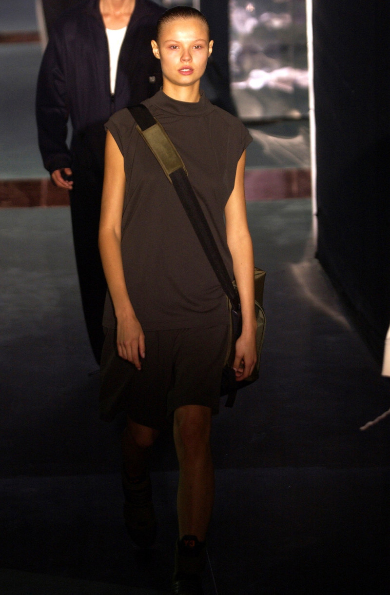 Y-3 fashion show for Spring/Summer 2003
