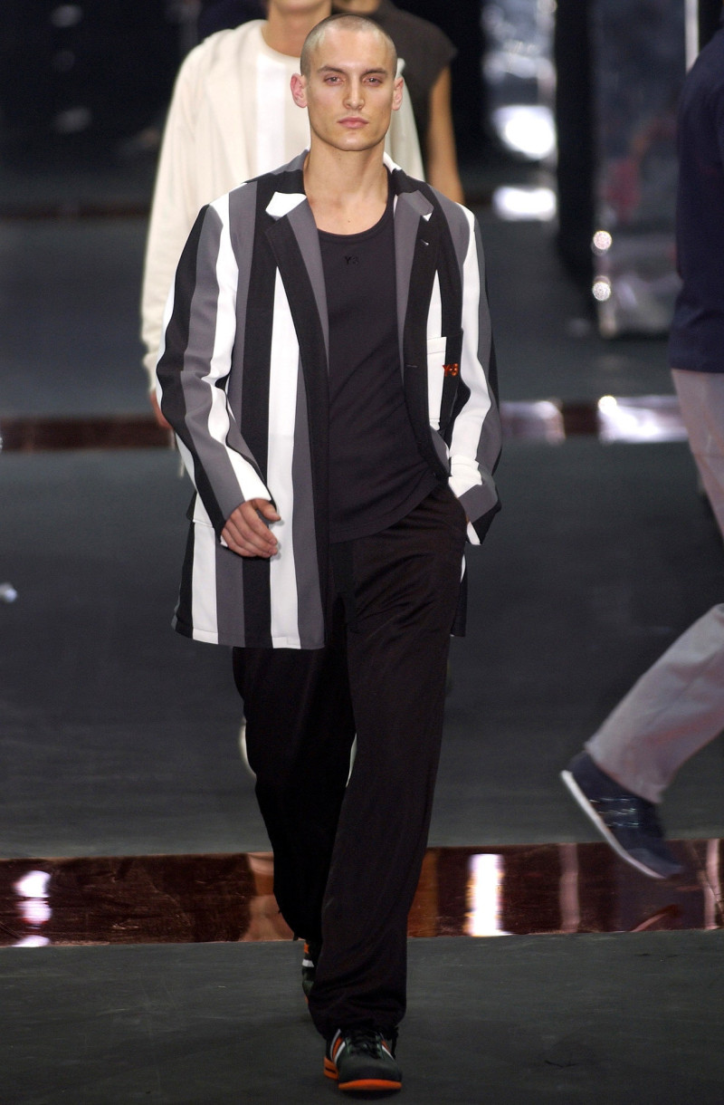 Y-3 fashion show for Spring/Summer 2003