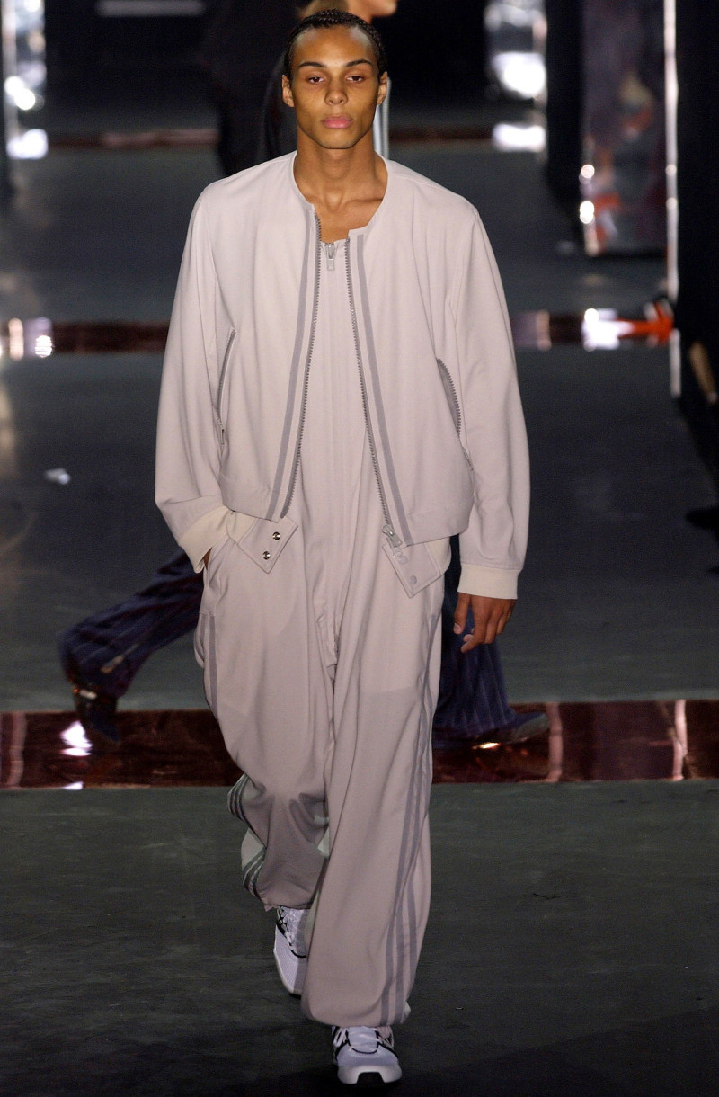 Y-3 fashion show for Spring/Summer 2003