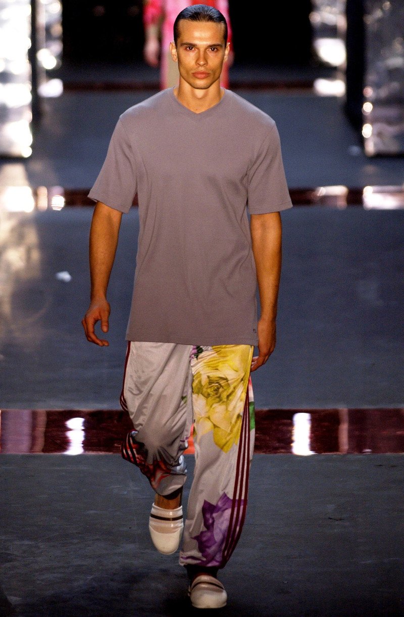 Y-3 fashion show for Spring/Summer 2003