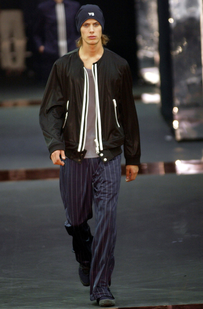 Y-3 fashion show for Spring/Summer 2003