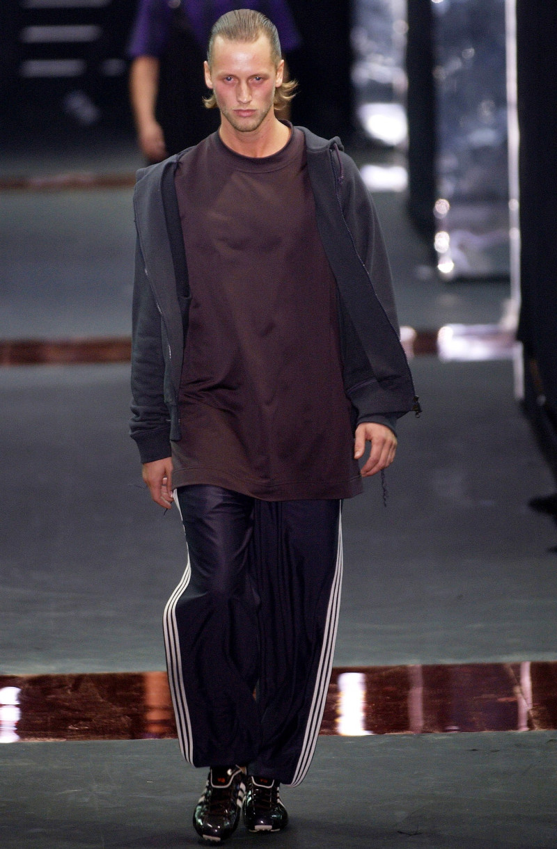 Y-3 fashion show for Spring/Summer 2003