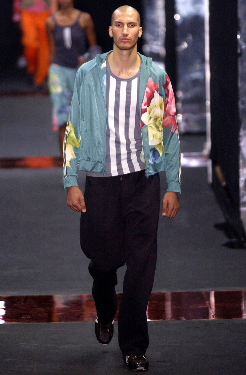 Y-3 fashion show for Spring/Summer 2003