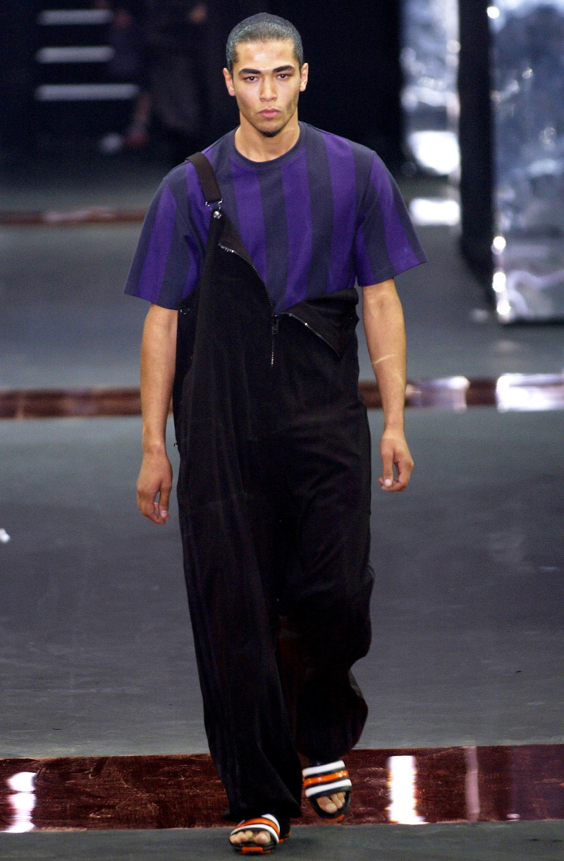 Y-3 fashion show for Spring/Summer 2003