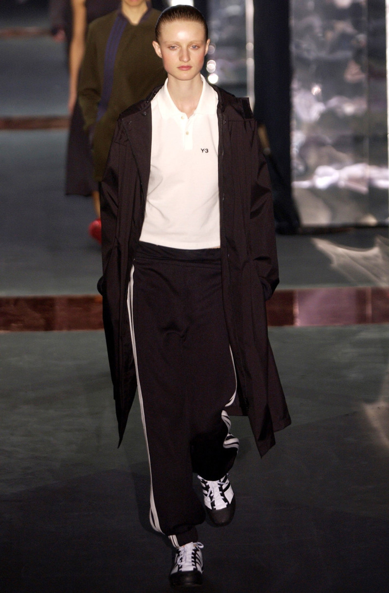 Y-3 fashion show for Spring/Summer 2003
