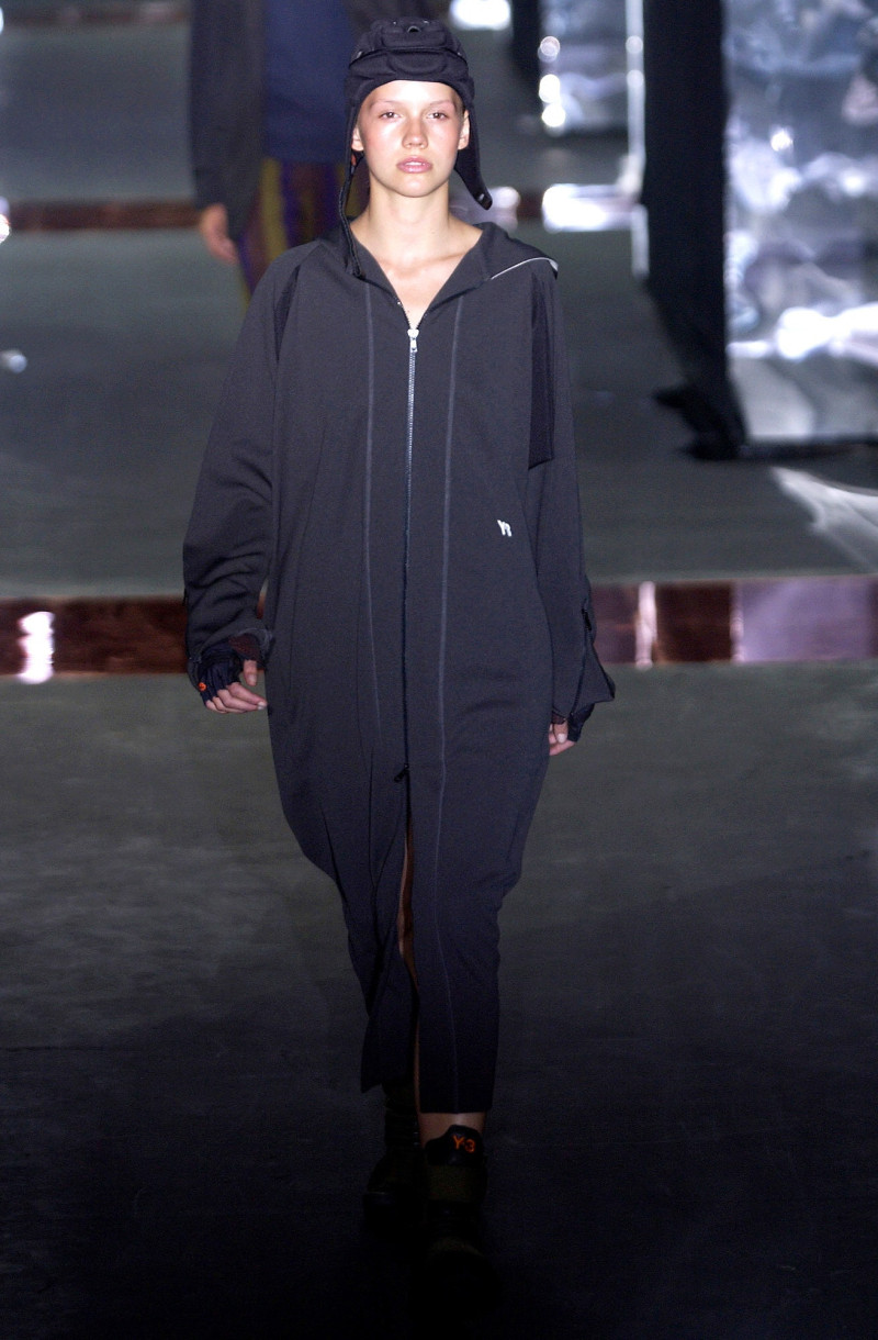 Y-3 fashion show for Spring/Summer 2003