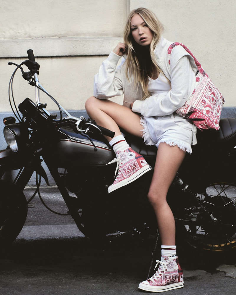 Lila Grace Moss featured in  the Converse advertisement for Summer 2025