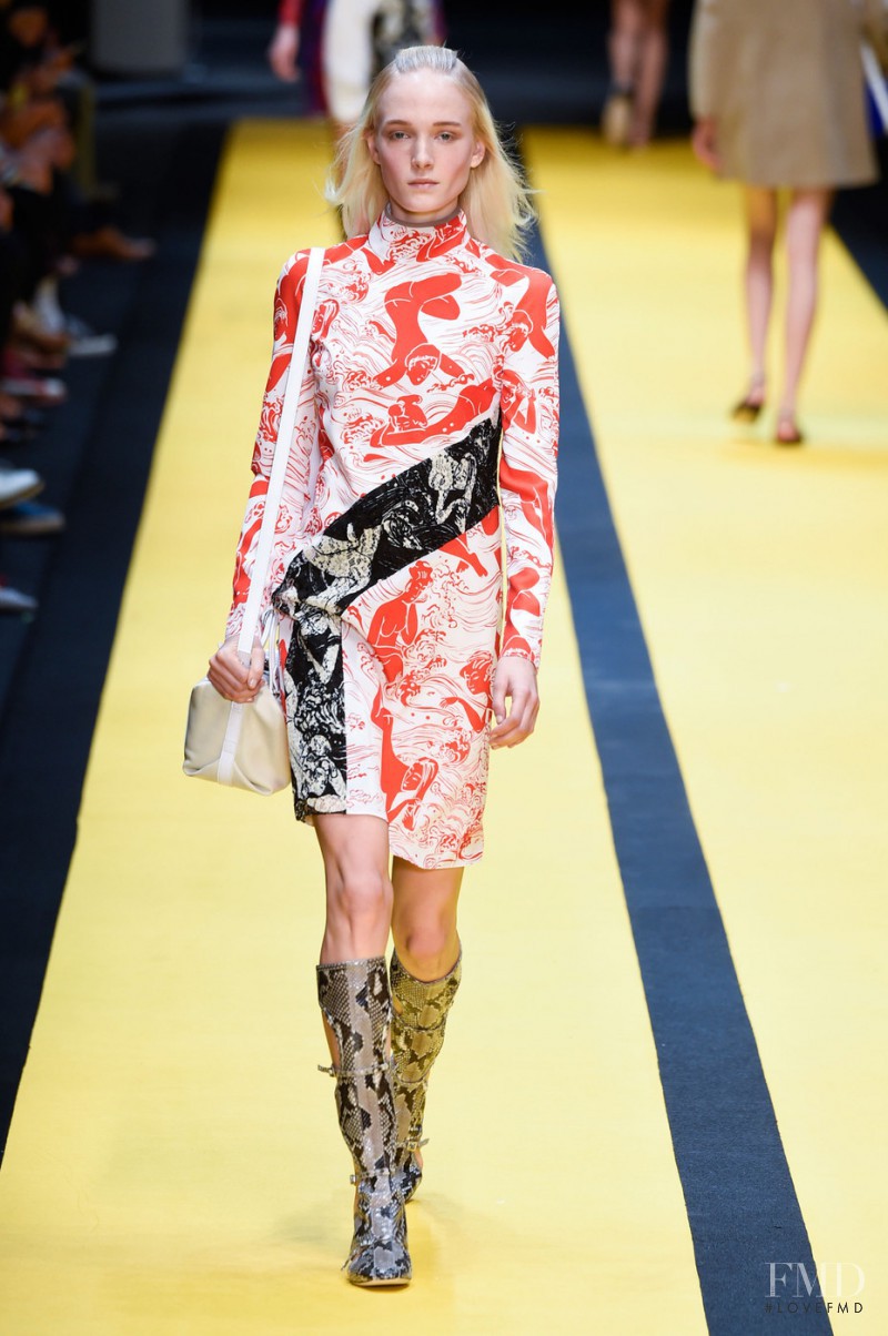 Maja Salamon featured in  the Carven fashion show for Spring/Summer 2015