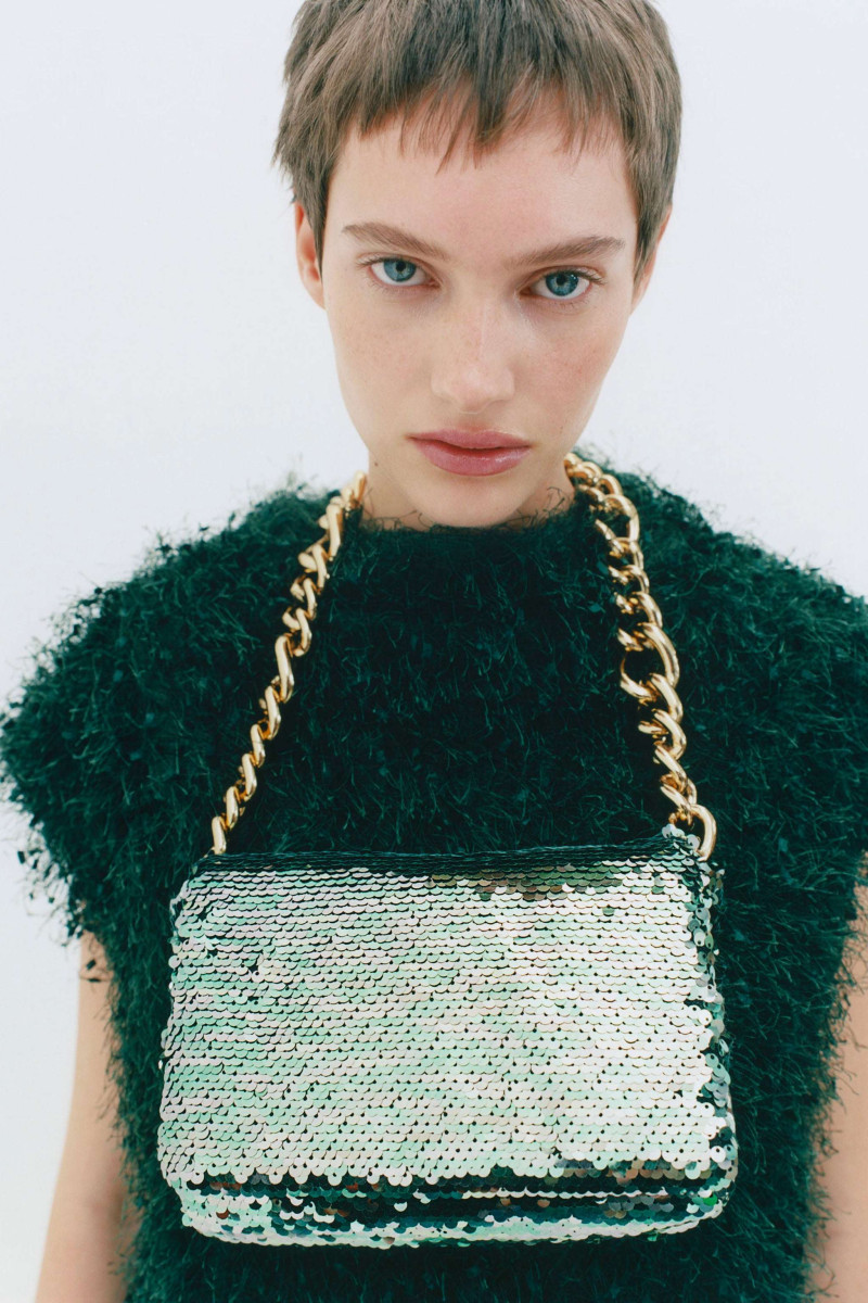 Greta Elisa Hofer featured in  the Zara Serie 89 advertisement for Winter 2021