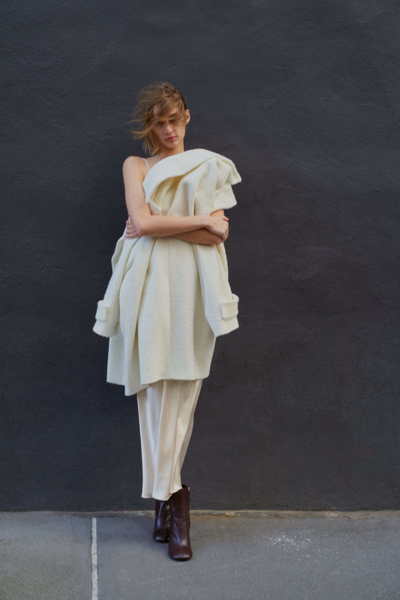 Quinn Elin Mora featured in  the Zara Serie 87 advertisement for Winter 2021