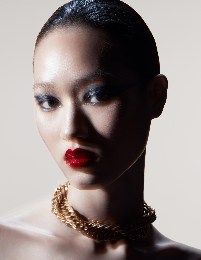 Chloe Oh featured in  the Zara Glitter Bomb advertisement for Spring/Summer 2022