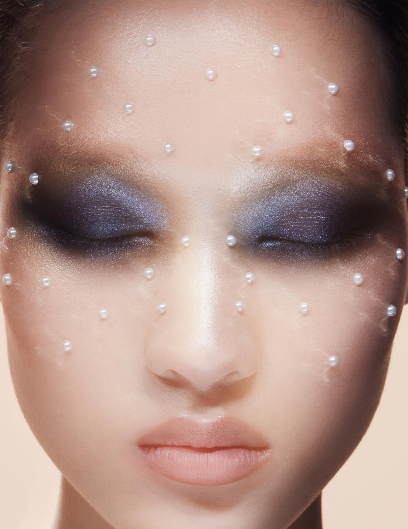 Chloe Oh featured in  the Zara Glitter Bomb advertisement for Spring/Summer 2022