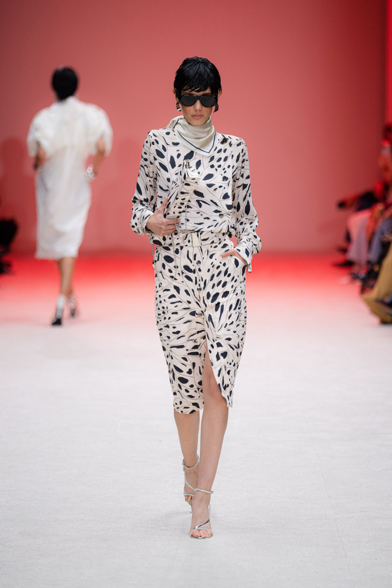 Valentina Navarrete featured in  the Alfredo Martinez fashion show for Spring/Summer 2025