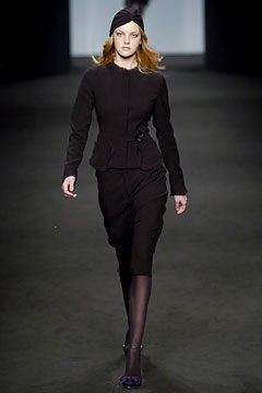 Alessandro Dell\'Acqua fashion show for Autumn/Winter 2004