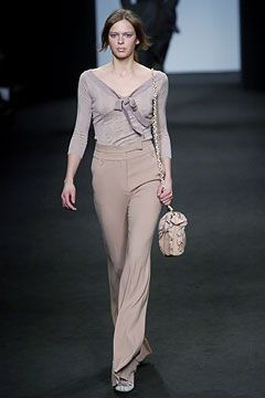Alessandro Dell\'Acqua fashion show for Autumn/Winter 2004