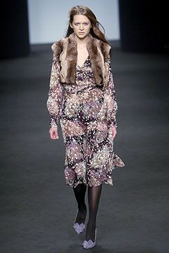 Alessandro Dell\'Acqua fashion show for Autumn/Winter 2004