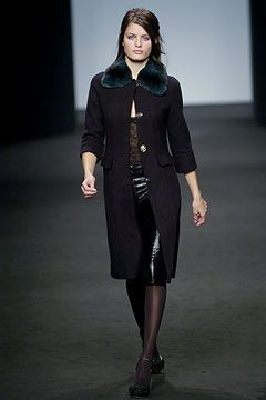 Alessandro Dell\'Acqua fashion show for Autumn/Winter 2004